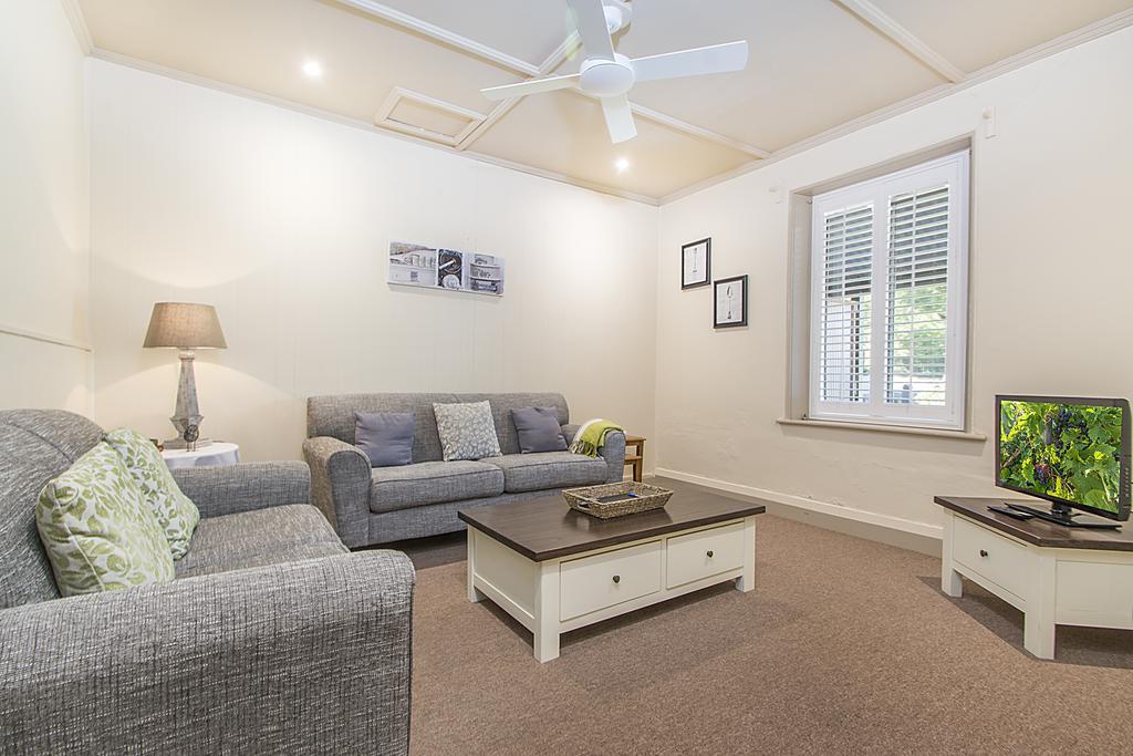 Stoneleigh Cottage Bed And Breakfast Angaston Exterior photo